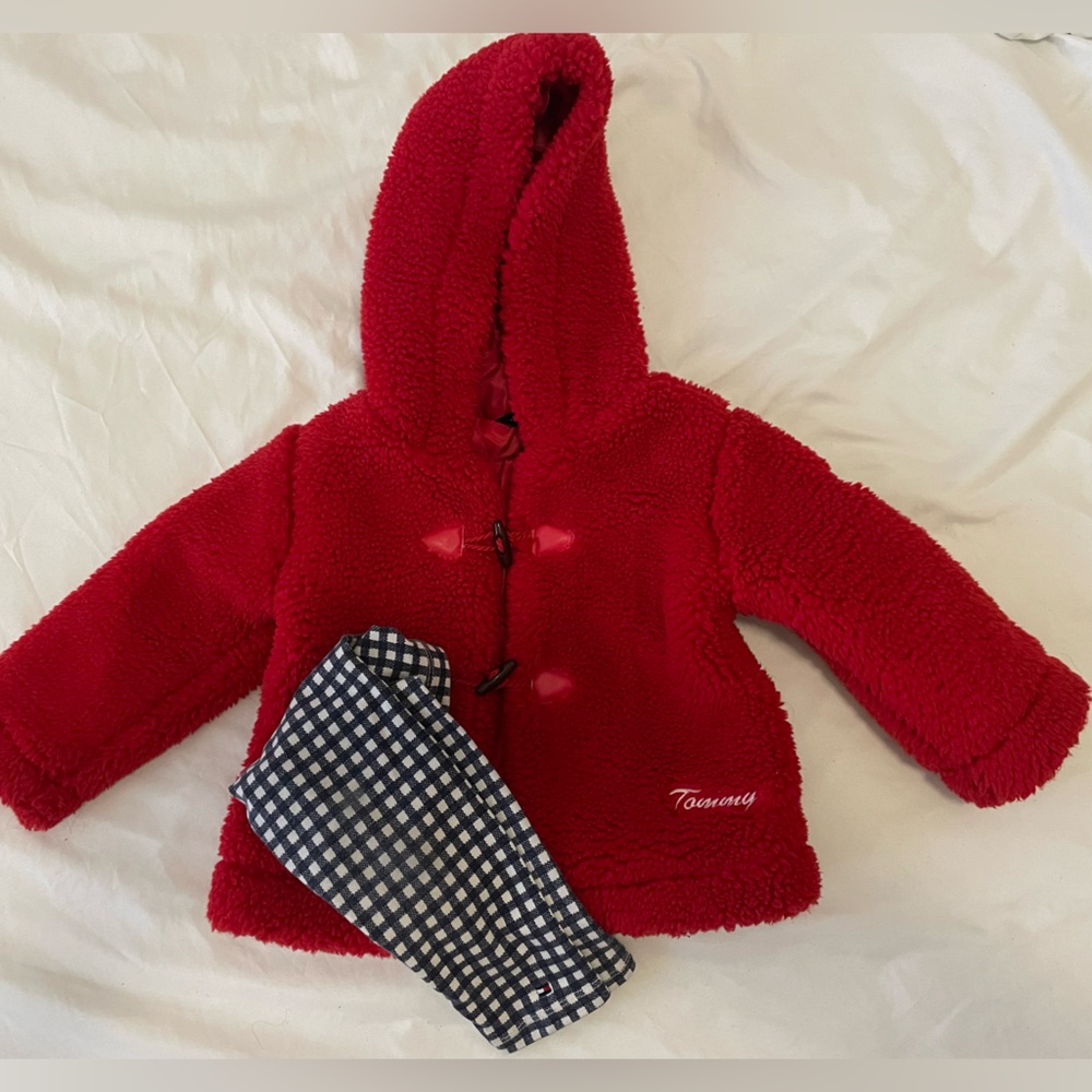 Tommy Hilfiger Faux Fur coat + leggings - Size 18M